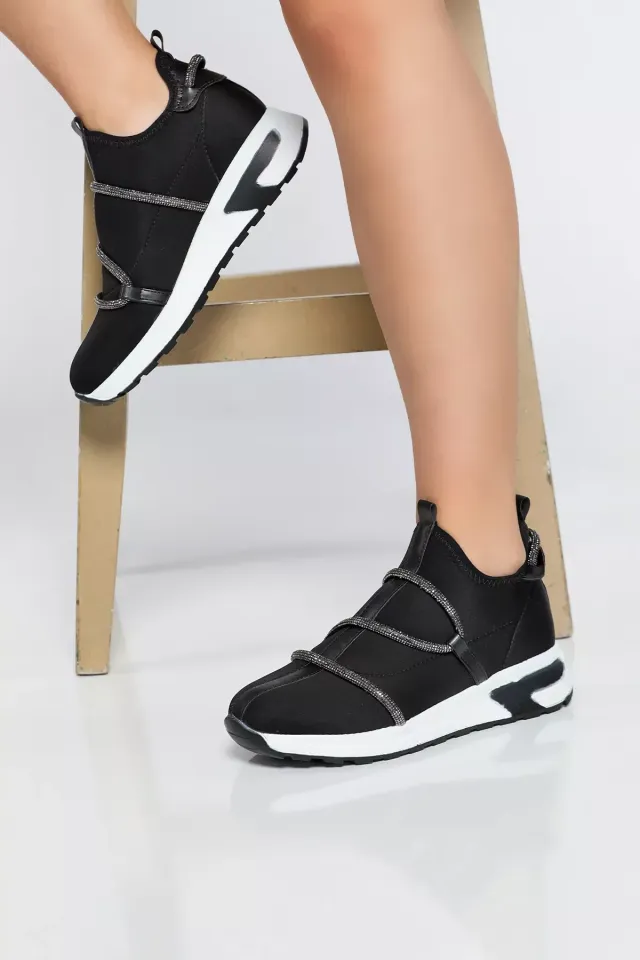 Taş Detaylı Kadın Spor Ayakkabı Siyah