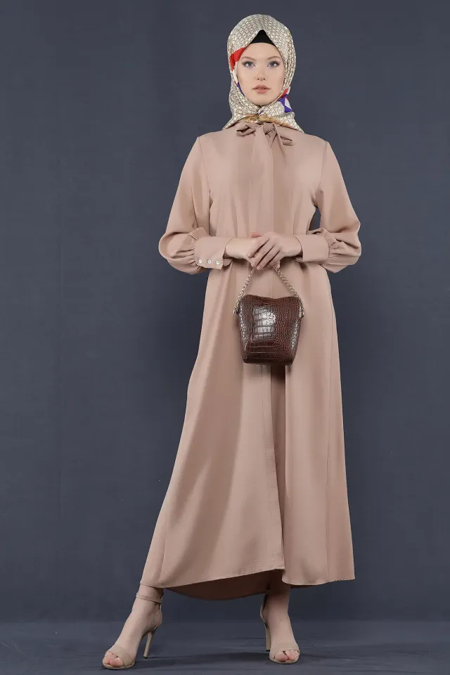 Yaka Bağlamalı Ön Boydan Düğmeli Elbise Bej