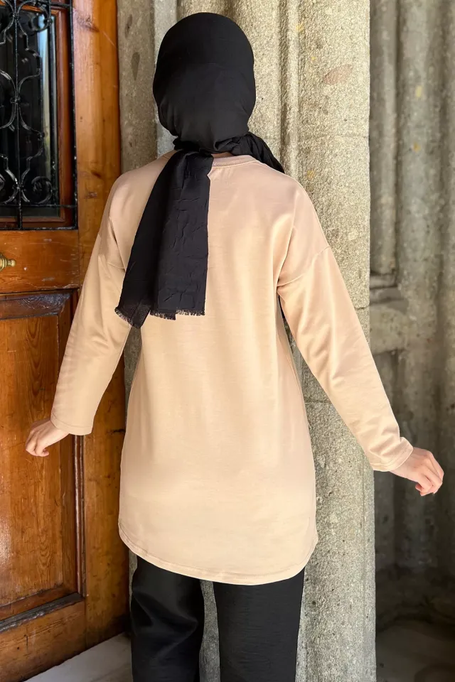 Yaka Ribanalı Etiket Detaylı Uzun Kol Kadın Tunik Bej