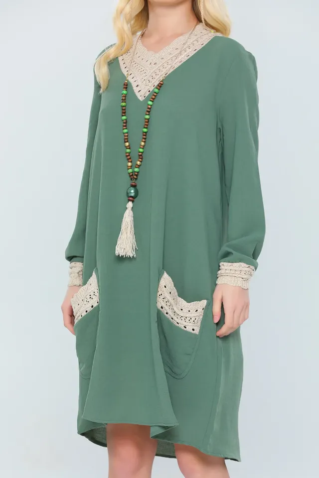 V Yaka Triko Detaylı Cepli Kadın Elbise Yeşil